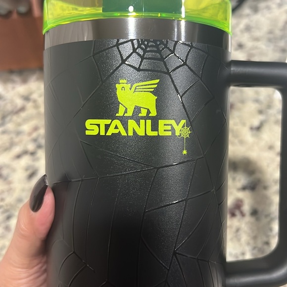 🕷️GLOW HALLOWEEN STANLEY H2.0 FLOWSTATE TUMBLER 40oz LIMITED EDITION SPIDER WEB - Picture 6 of 11
